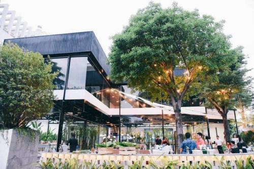 Vị trí vàng Long Biên, biệt thự 40m², mặt tiền rộng 8,5m, 5 tầng chỉ 8 tỷ, sở hữu ngay hôm nay!